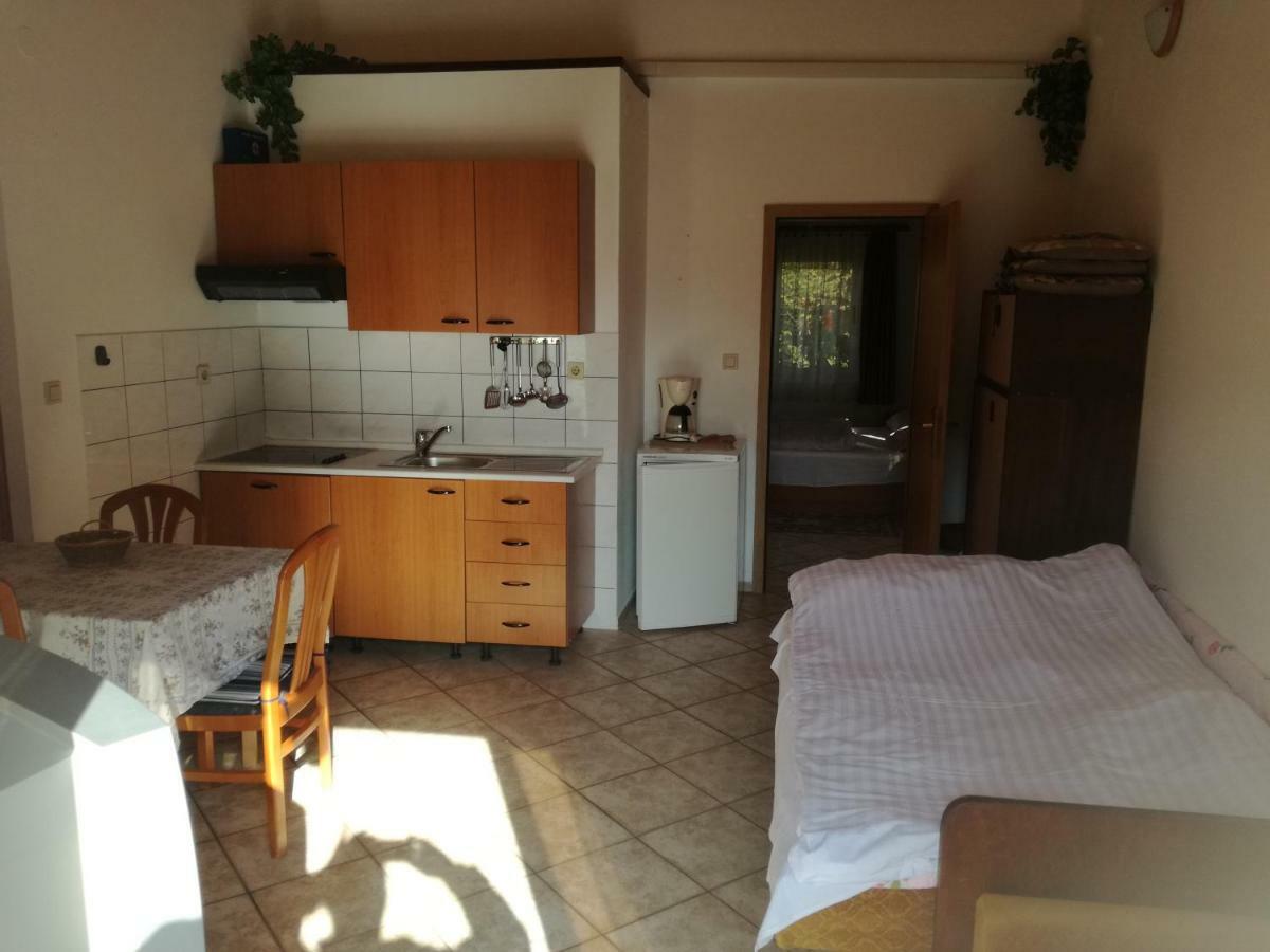 Apartmani Marijana Selce Exterior photo