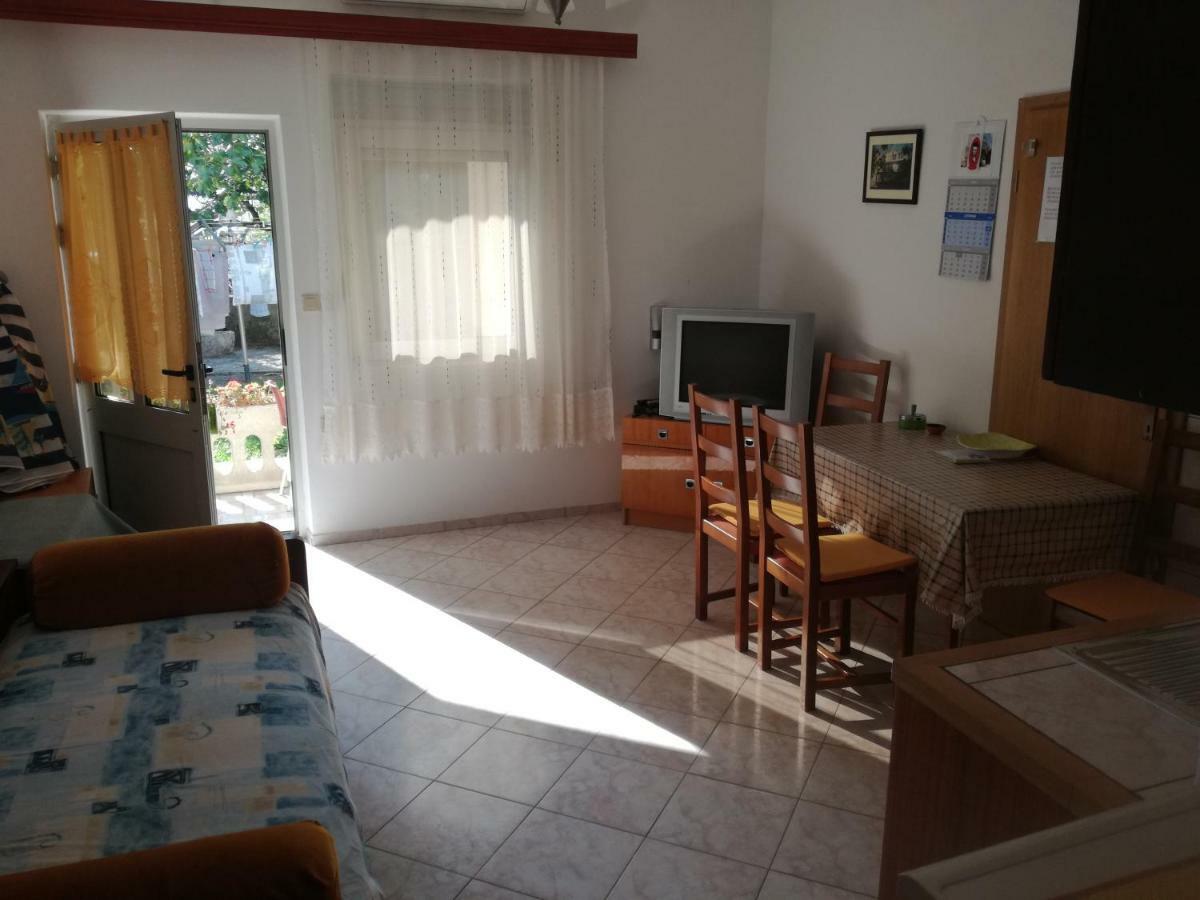 Apartmani Marijana Selce Exterior photo